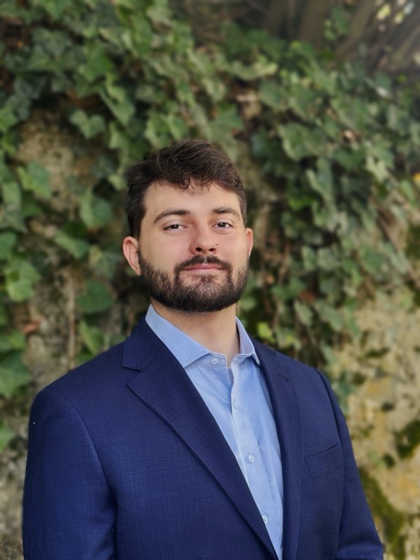 Headshot of Matthew Lavallee